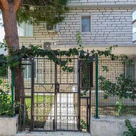 Fadi Family Villa